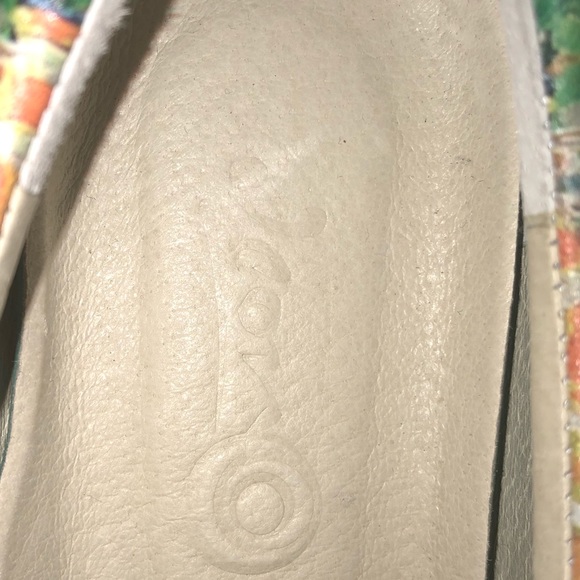 COPY - ICON Women’s Size 7B Shoes NEVER WORN! - Picture 7 of 7